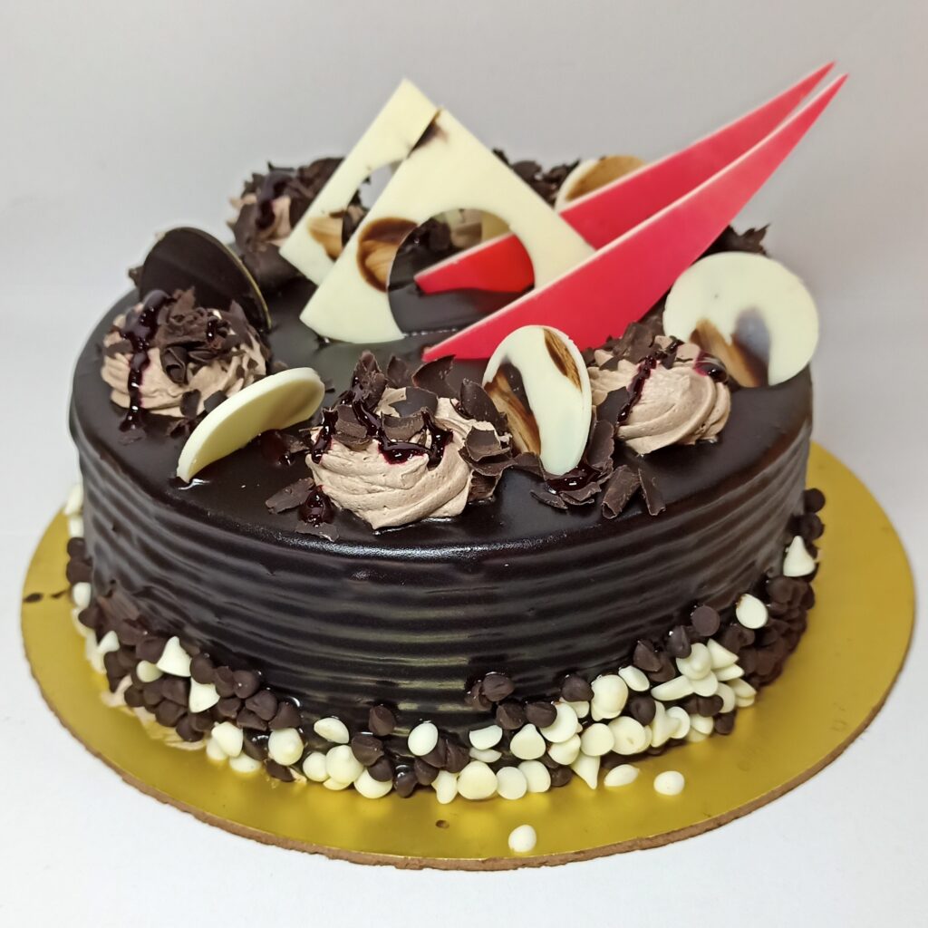 Order Mix Choco Chips Cake online @ ₹149.00 - Your Cake Shop